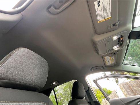 Used 2024 Chevrolet Equinox LT FWD image 29