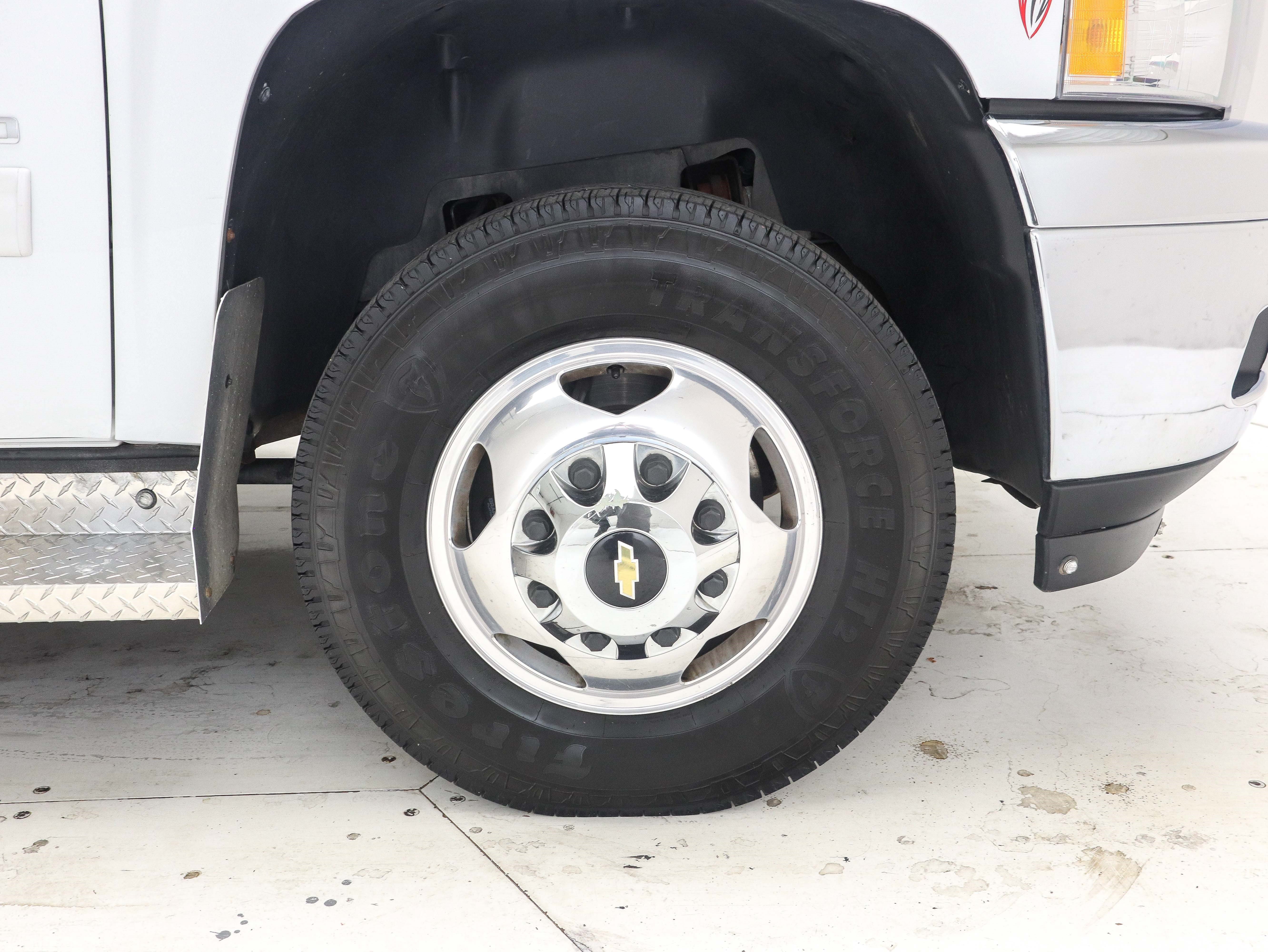 Used 2012 Chevrolet Silverado 3500 LTZ w/ Snow Plow Prep Package AWD/4WD image 30
