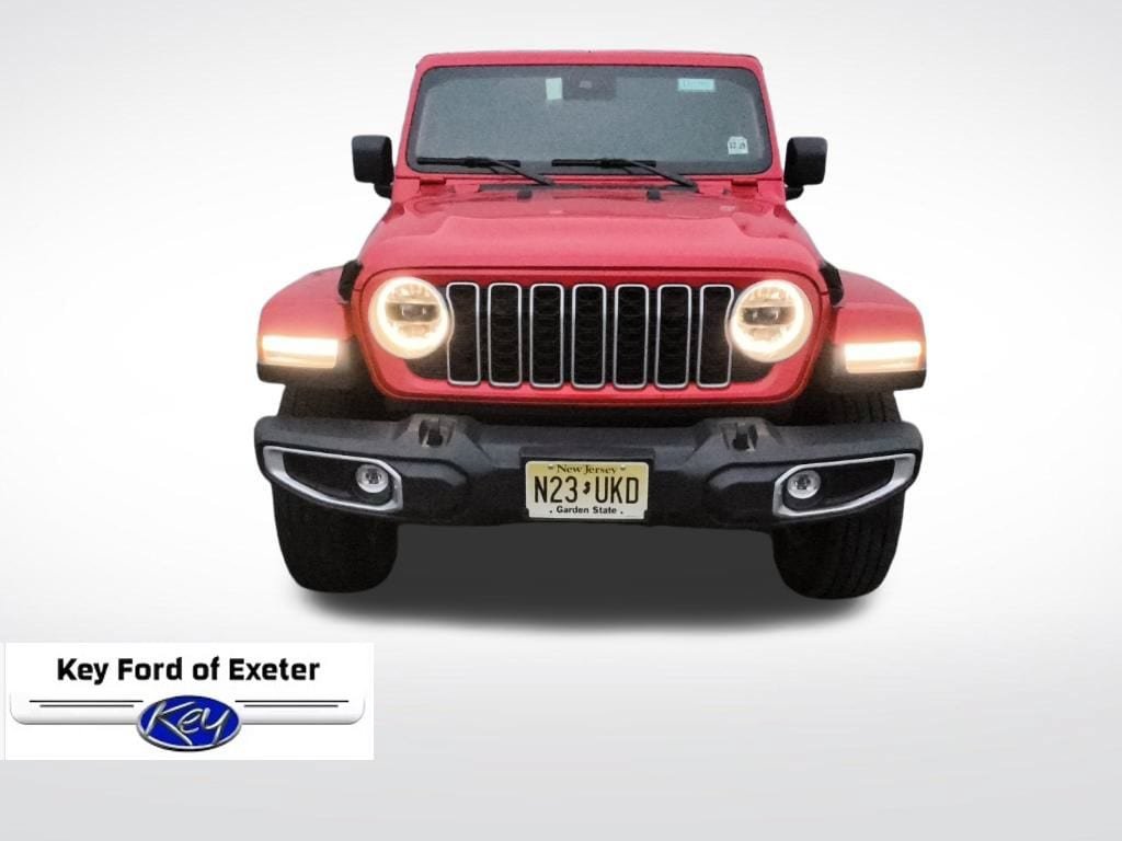 Used 2025 Jeep Wrangler Unlimited Sahara AWD/4WD image 4