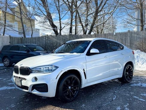 Used 2017 BMW X6 xDrive35i image 2
