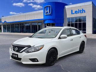Used 2017 Nissan Altima 3.5 SL w/ 3.5SL Technology Package video 1