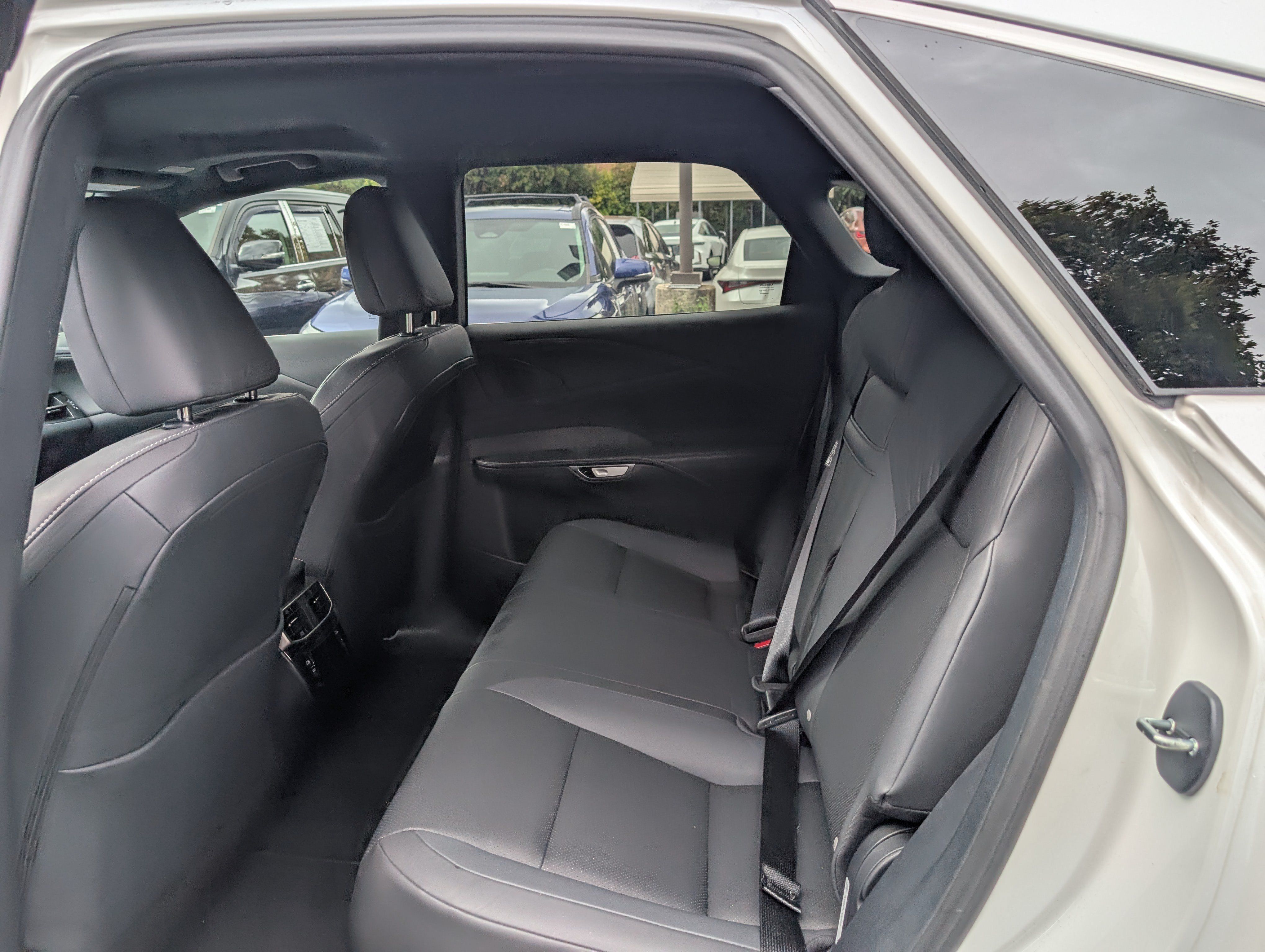Used 2024 Lexus RX 350 Premium w/ Accessory Package (P2) AWD/4WD image 15