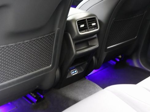 Certified 2025 Mercedes-Benz GLE 450 4MATIC image 14