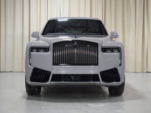 New 2026 Rolls-Royce Cullinan Black Badge image 8