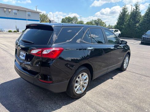 Used 2021 Chevrolet Equinox LS w/ LS Convenience Package FWD image 5