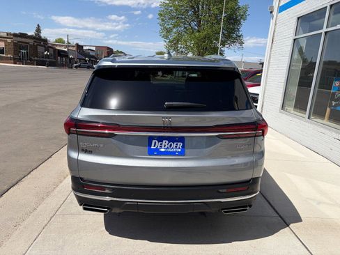 Used 2025 Buick Enclave Preferred AWD/4WD image 4