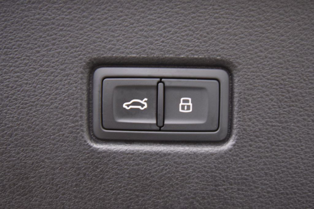 Used 2022 Audi SQ5 Premium Plus AWD/4WD image 37