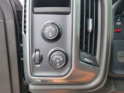 Used 2015 Chevrolet Silverado 1500 LTZ AWD/4WD image 26
