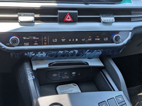 New 2026 Kia Sportage EX AWD/4WD image 23