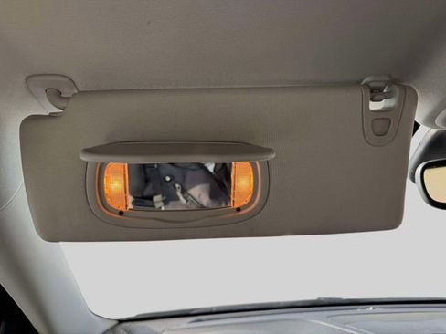 Used 2023 Jeep Cherokee Altitude Lux image 40