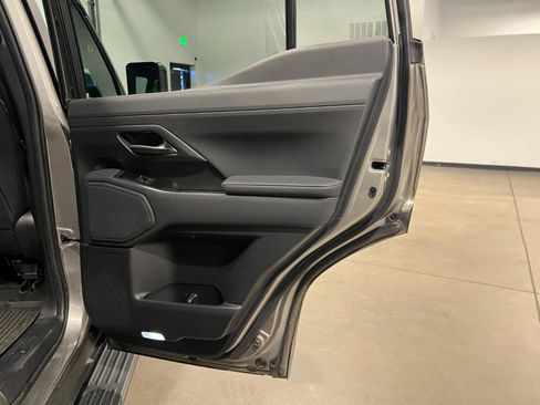 Used 2024 Lexus GX 550 w/ Accessory Package (31) image 36