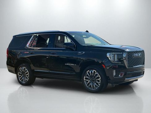 Used 2024 GMC Yukon Denali Ultimate AWD/4WD image 10