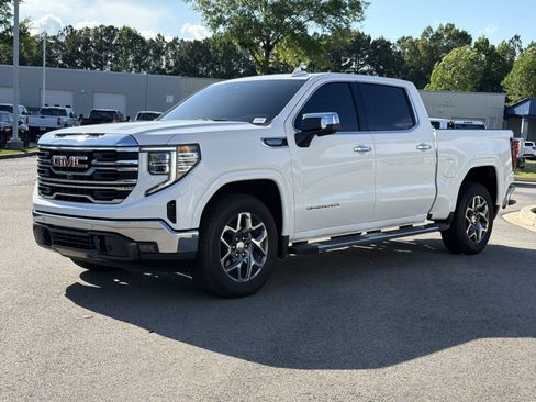 Used 2026 GMC Sierra 1500 SLT RWD image 7