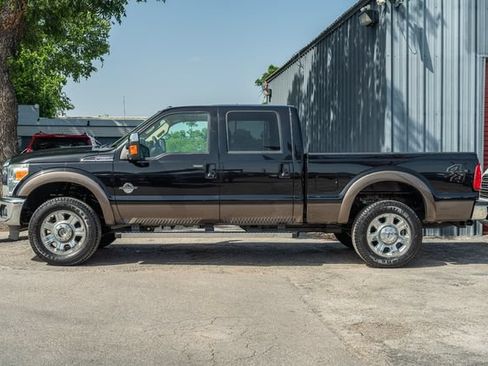 Used 2016 Ford F250 Lariat w/ Lariat Ultimate Package AWD/4WD image 3