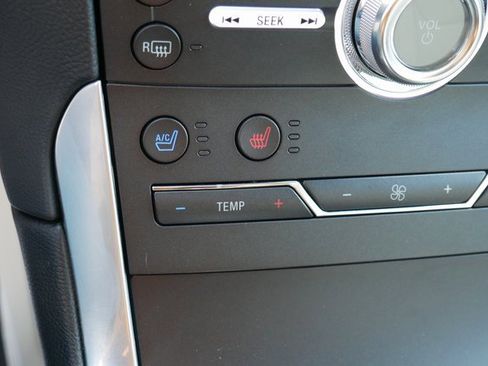 Used 2019 Ford Edge Titanium w/ Equipment Group 301A image 6