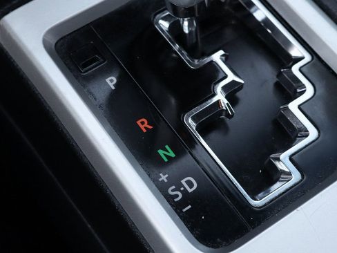 Used 2017 Toyota Tundra SR5 w/ SR5 Upgrade Package image 31