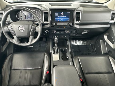 Used 2022 Nissan Frontier SV w/ SV Premium Package image 13