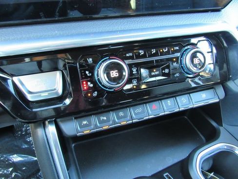 Used 2023 GMC Sierra 1500 Denali w/ Technology Package image 23