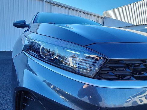 Used 2022 Kia Forte LXS image 12