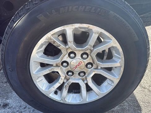 Used 2015 GMC Sierra 1500 SLE w/ SLE Value Package AWD/4WD image 9