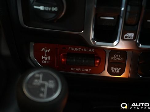 Used 2026 Jeep Wrangler Unlimited Rubicon AWD/4WD image 25