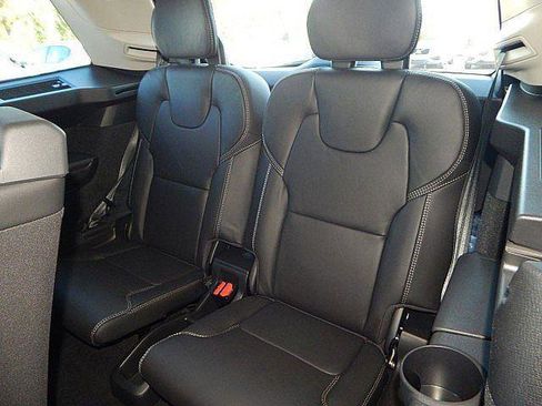 New 2026 Volvo XC90 B6 Ultra w/ Protection Package AWD/4WD image 13