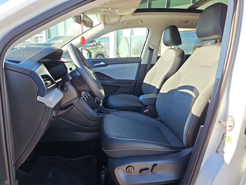 Used 2022 Volkswagen Taos SE image 10