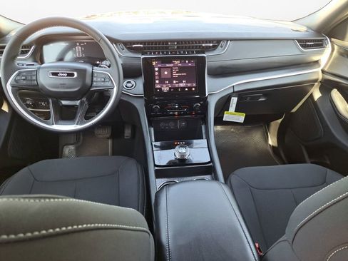 New 2025 Jeep Grand Cherokee Laredo X image 20