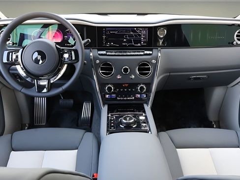 New 2026 Rolls-Royce Cullinan AWD/4WD image 4