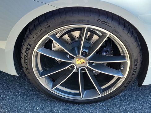 Certified 2024 Porsche 911 Carrera image 14