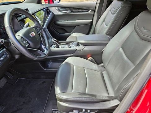 Certified 2024 Cadillac XT6 Premium Luxury w/ Technology Package FWD image 6