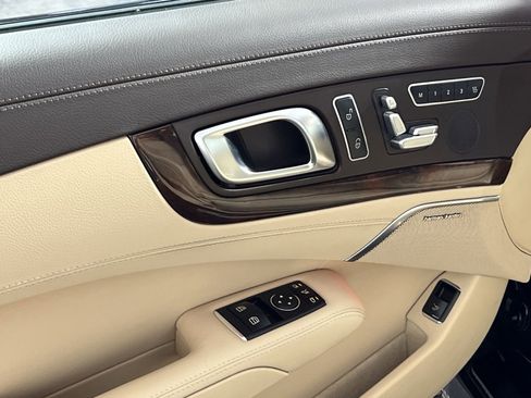 Used 2016 Mercedes-Benz SL 400 image 15