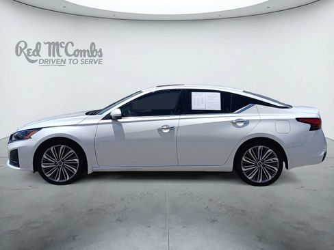 Used 2024 Nissan Altima 2.5 SL FWD image 2