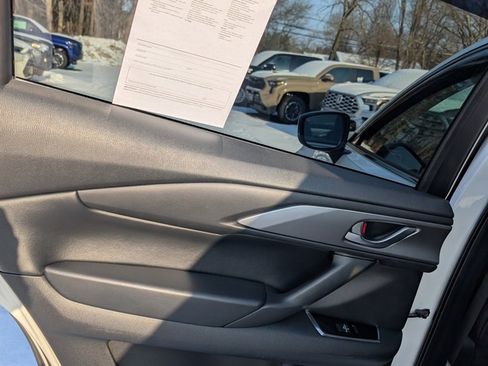 Used 2023 MAZDA CX-9 Touring image 16