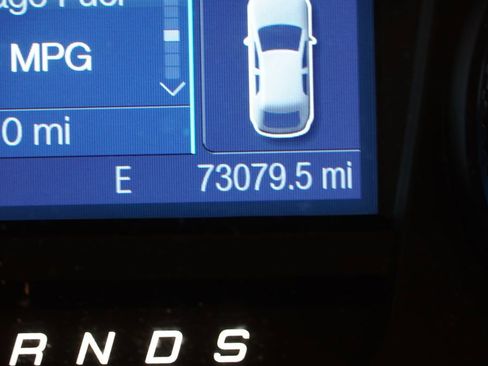 Used 2016 Ford Taurus SEL image 8