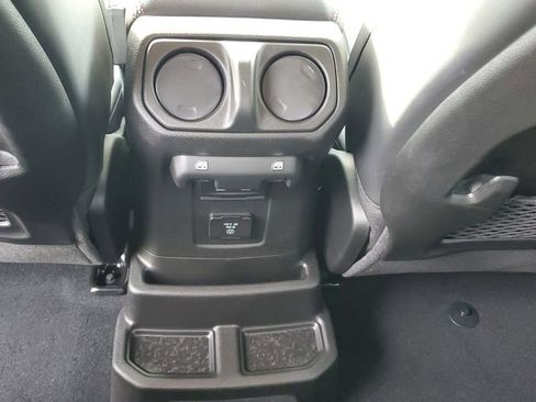 New 2026 Jeep Wrangler Unlimited Rubicon w/ Steel Bumper Group image 12