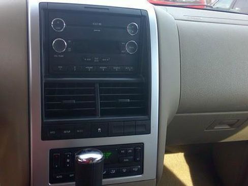 Used 2009 Mercury Mountaineer Premier image 7