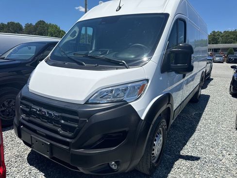 Used 2026 RAM ProMaster 2500 w/ Convenience Group FWD image 1