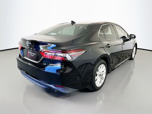 Used 2022 Toyota Camry LE image 5