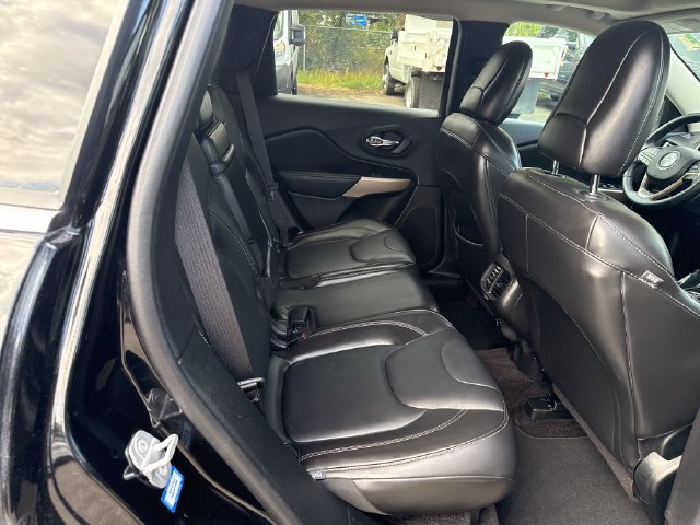 Used 2018 Jeep Cherokee Limited AWD/4WD image 16