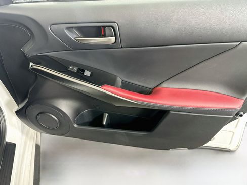 Used 2023 Lexus IS 300 w/ Comfort Package RWD image 31