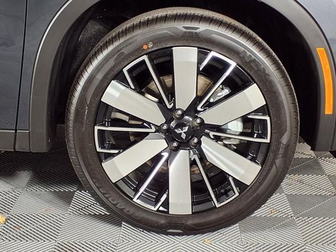 Used 2025 Mitsubishi Outlander SE image 28