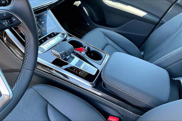 New 2027 Audi Q8 Premium Plus AWD/4WD image 14