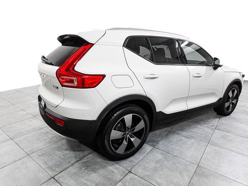 Used 2019 Volvo XC40 T5 Momentum AWD/4WD image 6