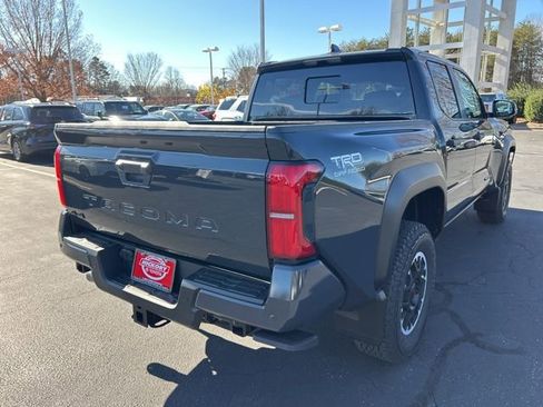 New 2025 Toyota Tacoma TRD Off-Road AWD/4WD image 5