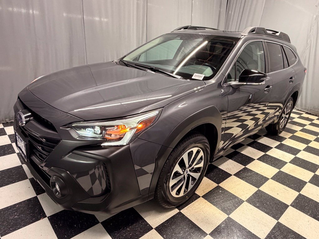 Used 2024 Subaru Outback Premium AWD/4WD image 1