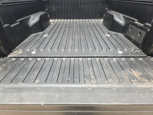 Used 2022 Toyota Tacoma SR5 RWD image 35