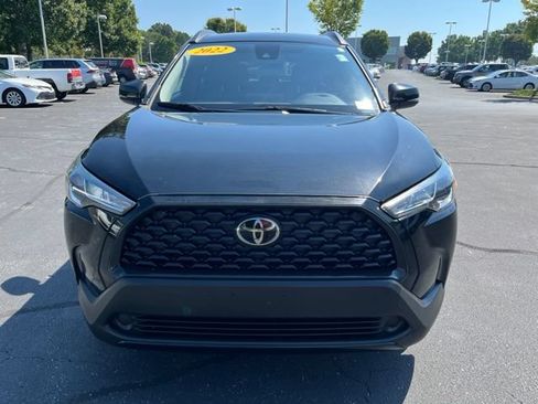 Used 2022 Toyota Corolla Cross LE AWD/4WD image 2