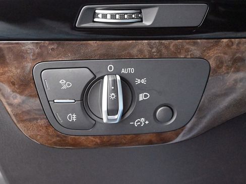 Used 2019 Audi Q7 3.0T Premium Plus w/ Premium Plus Package image 9