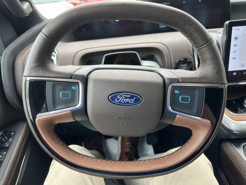 Used 2025 Ford Expedition King Ranch AWD/4WD image 15